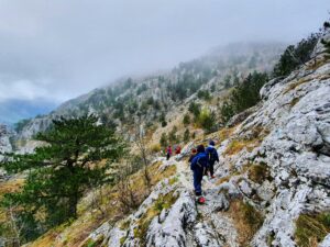 Traseul Cheile Țăsnei cu copiii